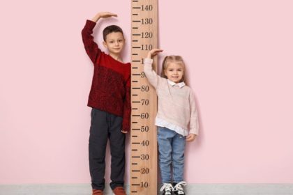 Comment acheter des vêtements enfant en ligne sans se tromper de taille